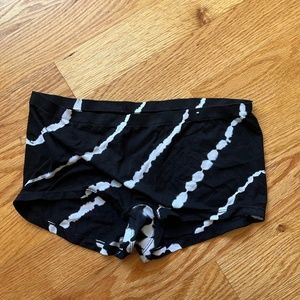 Auden tie-dye and Pink blue boy shorts (2 pair